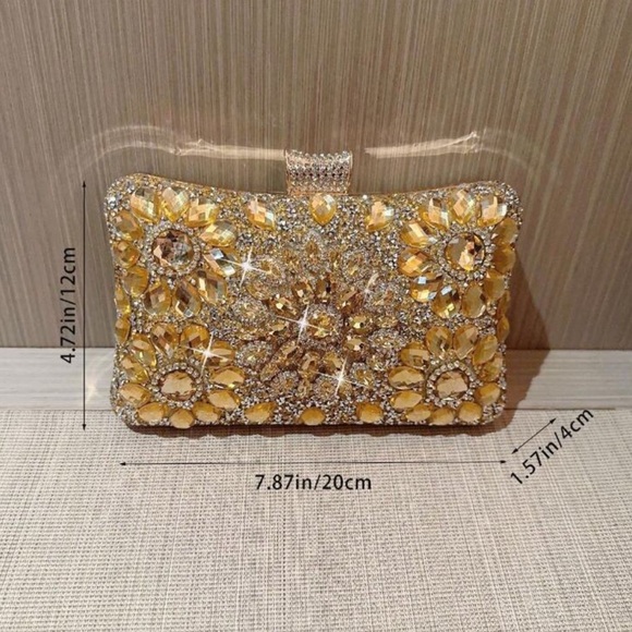 Elegant Gold Rhinestone Clutch Bag
